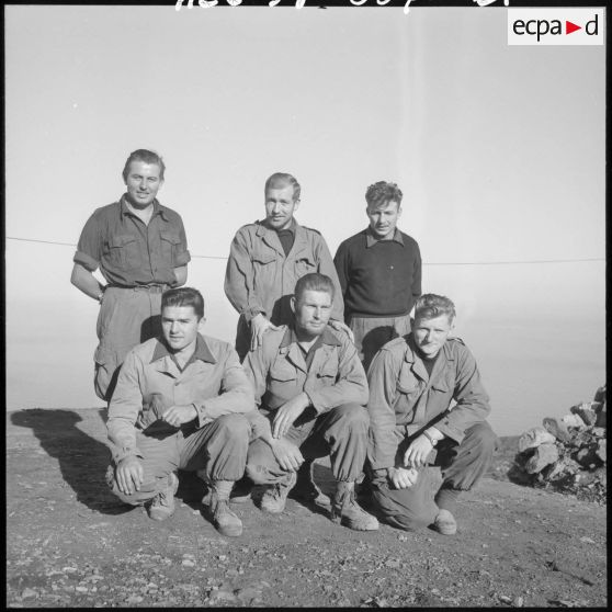 Tigzirt. Portrait d'un groupe de chasseurs du 15e bataillon de chasseurs alpins (BCA).