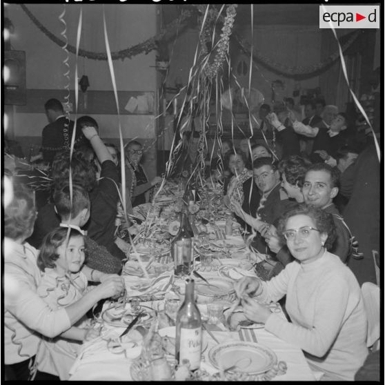 Repas de fête (réveillon ?).