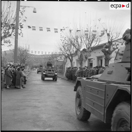 Cérémonie militaire à Azazga.