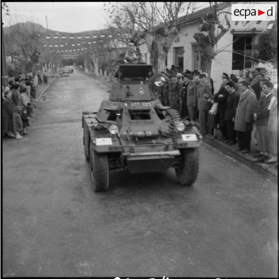 Cérémonie militaire à Azazga.