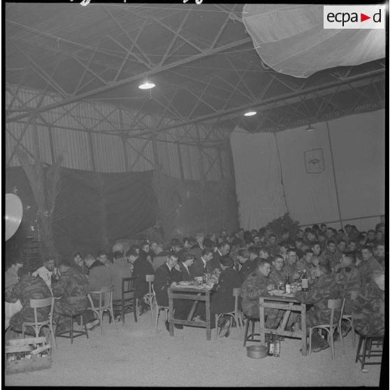 La veillée de Noël à Laghouat avec les commandos parachutistes de l'Air.