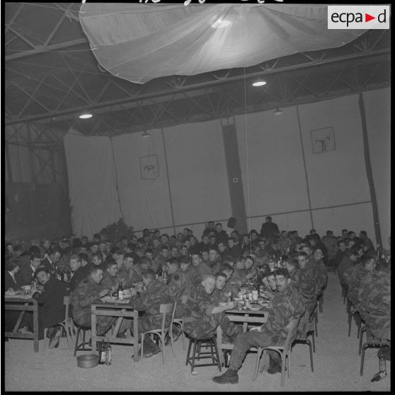 La veillée de Noël à Laghouat avec les commandos parachutistes de l'Air.