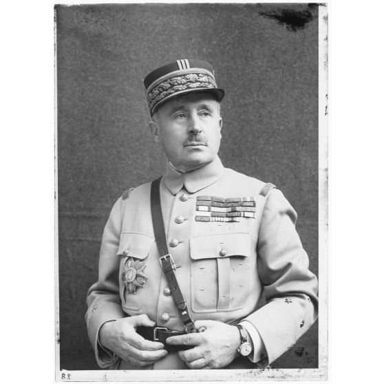 Général Nivelle, Commandant en Chef l'Armée Française. [légende d'origine]