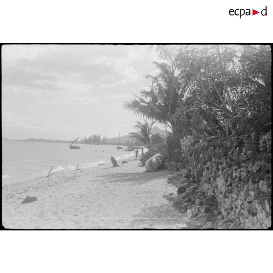 [Opération Gaur en Indochine, janvier-mars 1946. La côte entre Nha Trang et Cap Varella.]