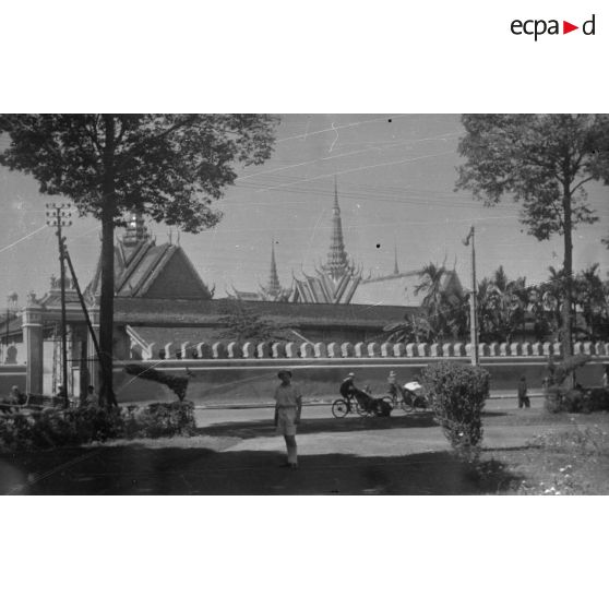 [Cambodge, octobre-novembre 1945.]