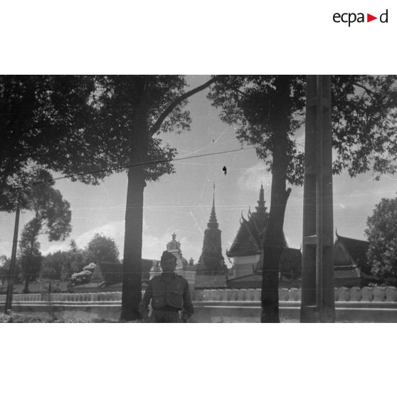 [Cambodge, octobre-novembre 1945.]