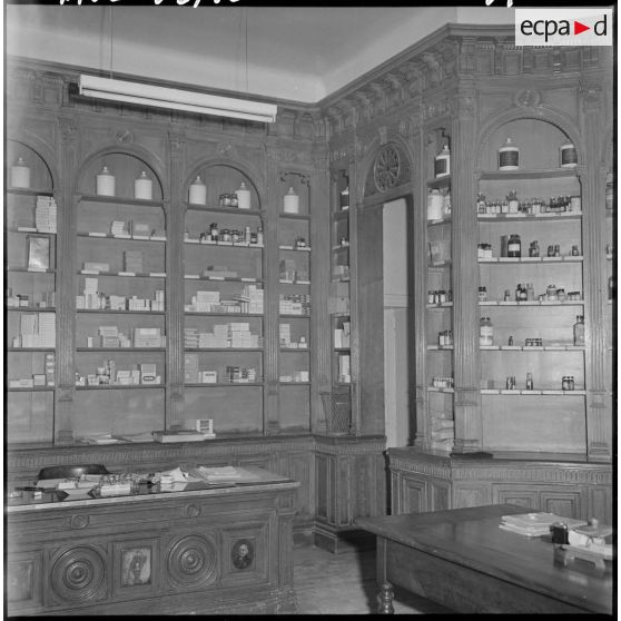 Oran. Hôpital Baudens. Pharmacie.