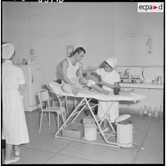 Oran. Hôpital Baudens. Salle de consultation.