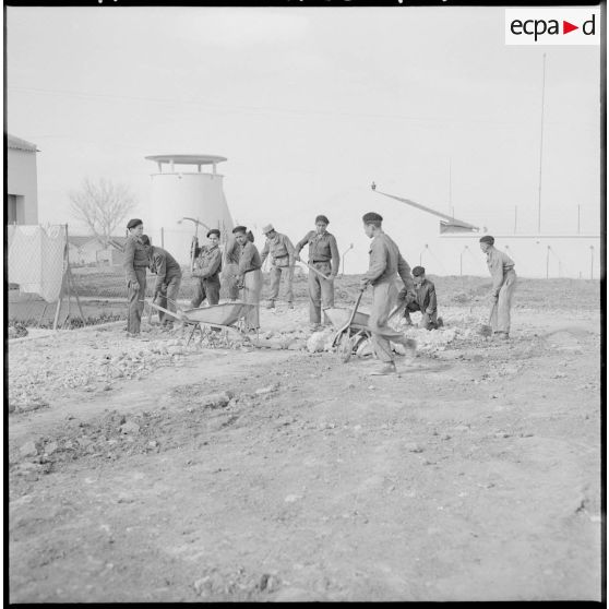 Lamoricière. Travaux des enfants du chantier.