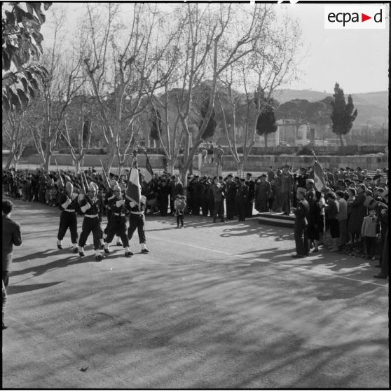 Cherchell. Ecole militaire d'infanterie. Défilé des élèves de l'école militaire d'infanterie.