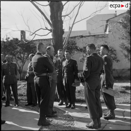 Cherchell. Ecole militaire d'infanterie. Le général Allard avec des autorités au déjeuner d'honneur au cercle de garnison.