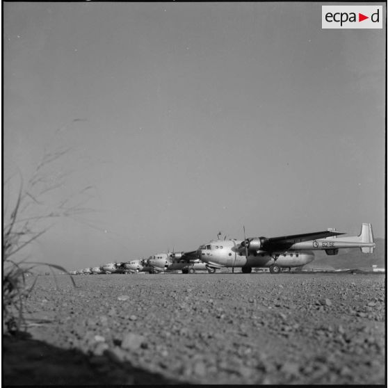 Sud algérien. Opération Violet. Les avions Nord-2501 Noratlas.