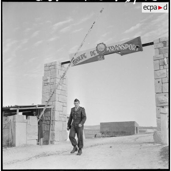 Portrait d'un brigadier menuisier 56 2/B de Sombacour (Doubs).