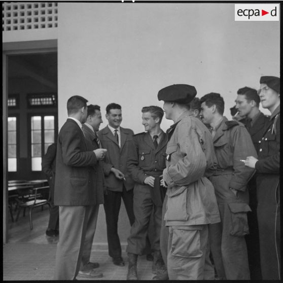 ImagesDéfense - Mirabeau. Ecole. Stage d'instituteurs militaires. La ...