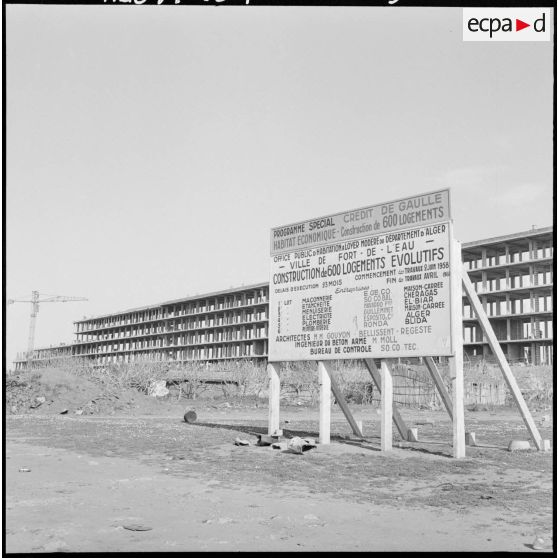 Fort de l'Eau. Chantier de construction d'un immeuble de 600 logements.