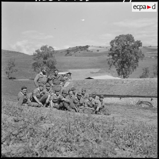 Oued Fodda. Centre d'instruction. Les bretons du camp.