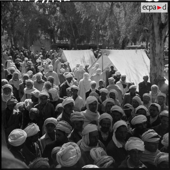 Marché de Lamartine. Foule.