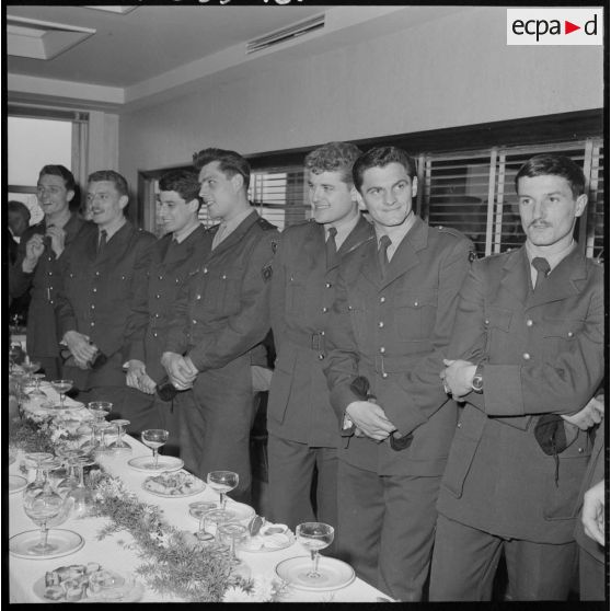 Alger. Mairie. Réception en l'honneur de l'équipe de France militaire de football.