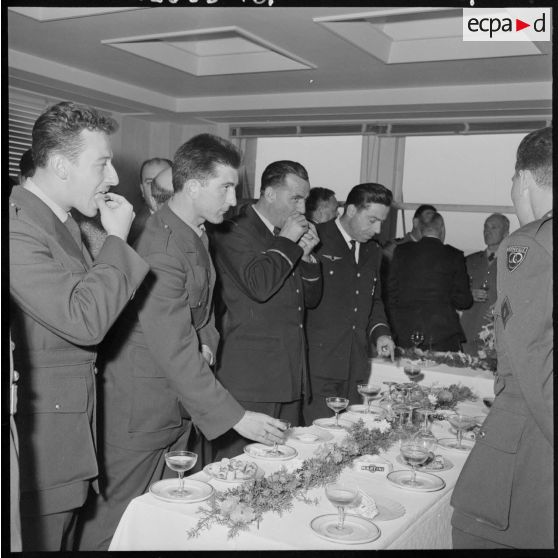 Alger. Mairie. Réception en l'honneur de l'équipe de France militaire de football.