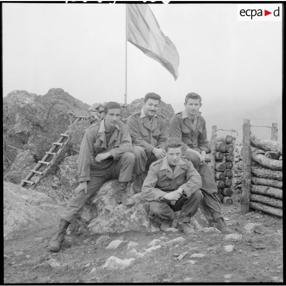 Poste d'Acif el Hamoun ou côte 914. Groupe de lyonnais.