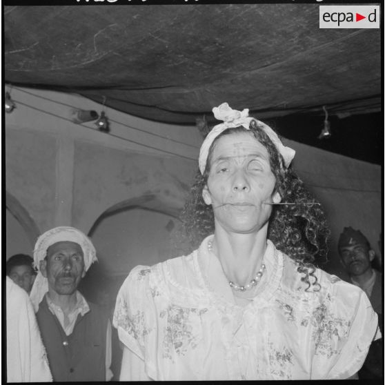 Cherchell. Fête des Amarias. Danseuse en transe.