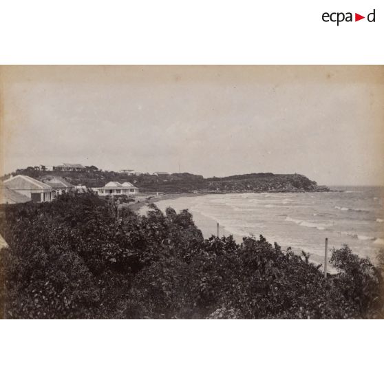 Doson. La plage. La villa "Joséphine". Tonkin. [légende d'origine]