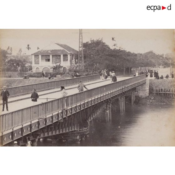 Haïphong. Le pont tournant. [légende d'origine]