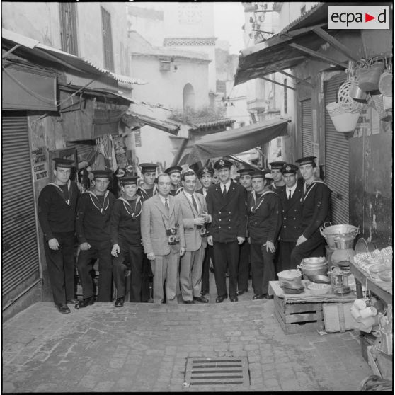 Alger. En montant les rues de la casbah.