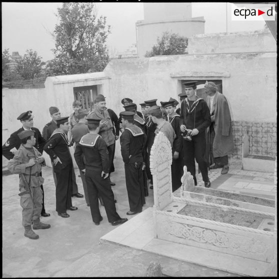 Alger. Intérieur d'un cimetière musulman.