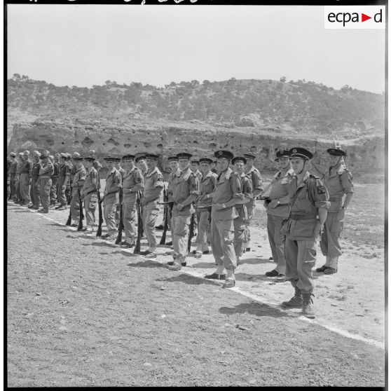 Honaïne. Une section du 1er bataillon de la demi-brigade de fusiliers-marins (DBFM), en poste à Honaïne.