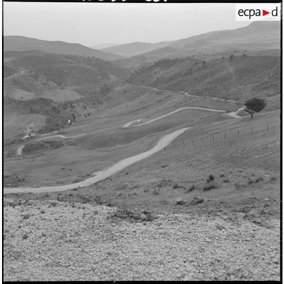 Piste créée pour les besoins du barrage.