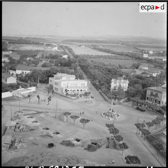 Photographie aérienne de la Maison de l'agriculture d'une petite ville.