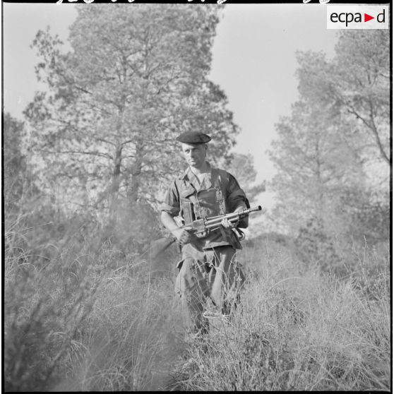 Portrait d'un appelé du contingent de la classe 58 I/C, tireur de précision, originaire de Berteaucourt-les-Dames dans la Somme et ouvrier agricole dans le civil.