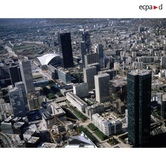 Paris La Défense (92). Vue sur Puteaux, Courbevoie, Nanterre, La Défense.