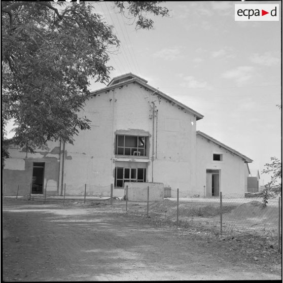 Bâtiments du Génie en construction.