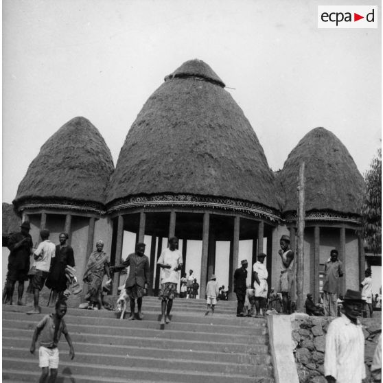 République unie du Cameroun, région Bamiléké, 1952. Le marché de Dschang.