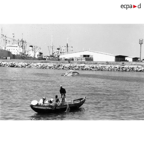 République du Dahomey, port de Cotonou, 1968.