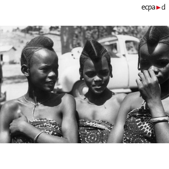 République togolaise, Nadjoundi (Dapango). Femmes Peules.