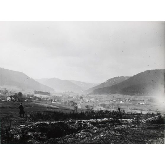 45. Vallée de Rougiville. Tranchées allemandes. 5 mars 1915. [légende d'origine]