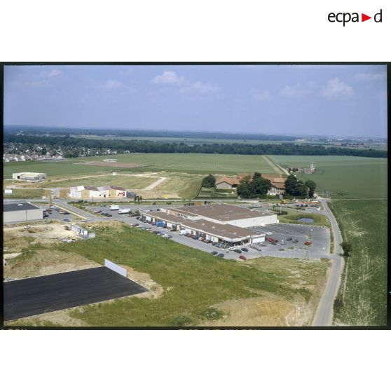 Melun-Sénart/Saint-Pierre du Perray (91). Intermarché.