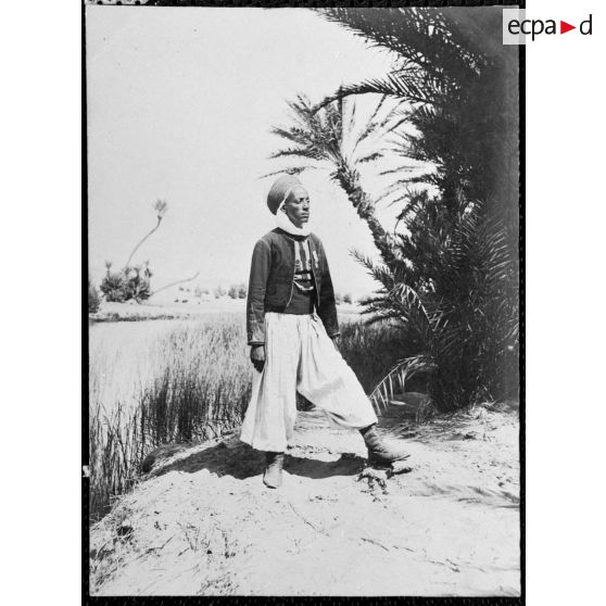 Bel Krof, brigadier au 1er spahi à Colomb Bechar. 1908. [légende d'origine]