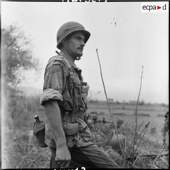 Portrait d'un lieutenant participant à une offensive menée avec l'appui de blindés contre des positions de l'Armée populaire vietnamienne à Diên Biên Phu.