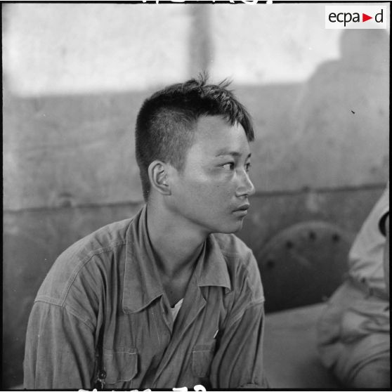 Portrait d'un soldat autochtone de l'Union française libéré par le Vietminh à Viet Tri.