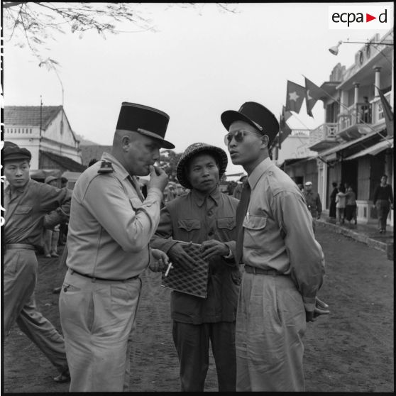 Concertation entre officiers français et vietminh quant à la mise en place du système de sécurité à Campha.