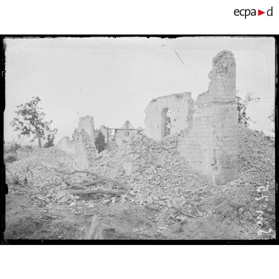 Tilloy-les-Mofflaines, Pas-de-Calais, ruines. [légende d'origine]