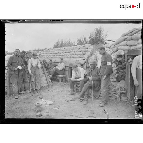 Pervyse, Belgique, soldats belges dans les tranchées. [légende d'origine]