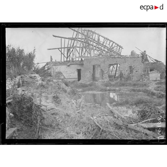 Nord-ouest de Caeskerke, Belgique, la ferme Troost. [légende d'origine]