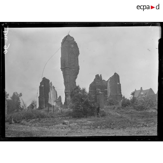 Reninghe, Belgique, l'église. [légende d'origine]