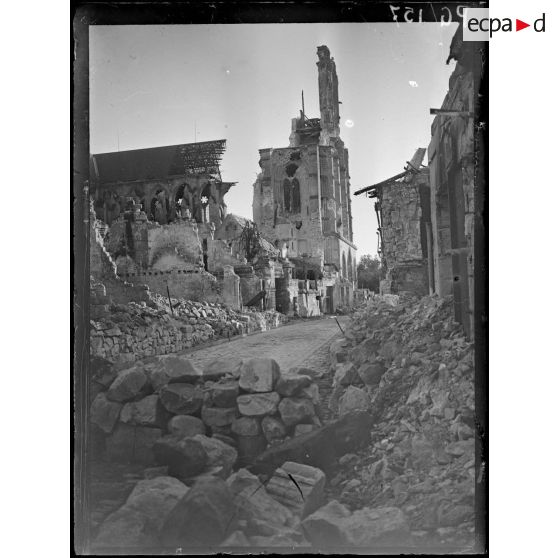 Soissons. Aisne. La cathédrale. [légende d'origine]