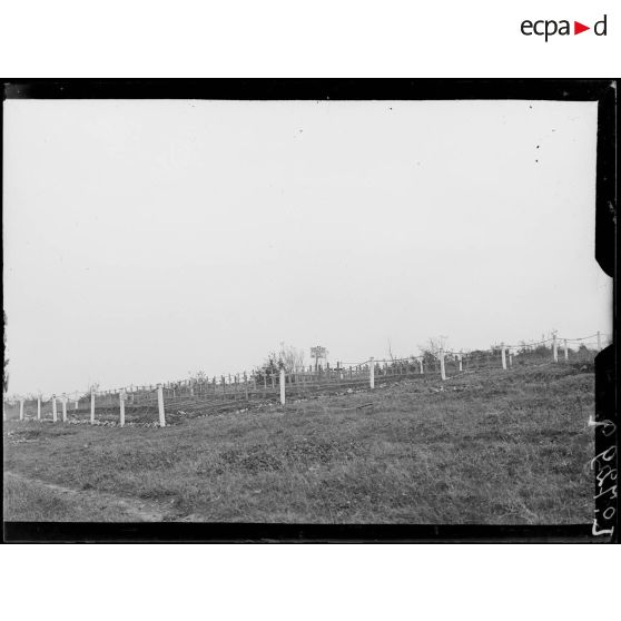 Notre-Dame-de-Lorette, cimetière n°3 (Bois de Bouvigny). [légende d'origine]